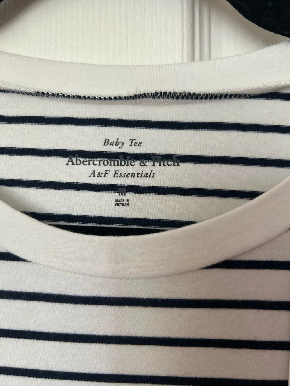 NWT Abercrombie Essential Baby Tee - Black/White Striped - Picture 3 of 5